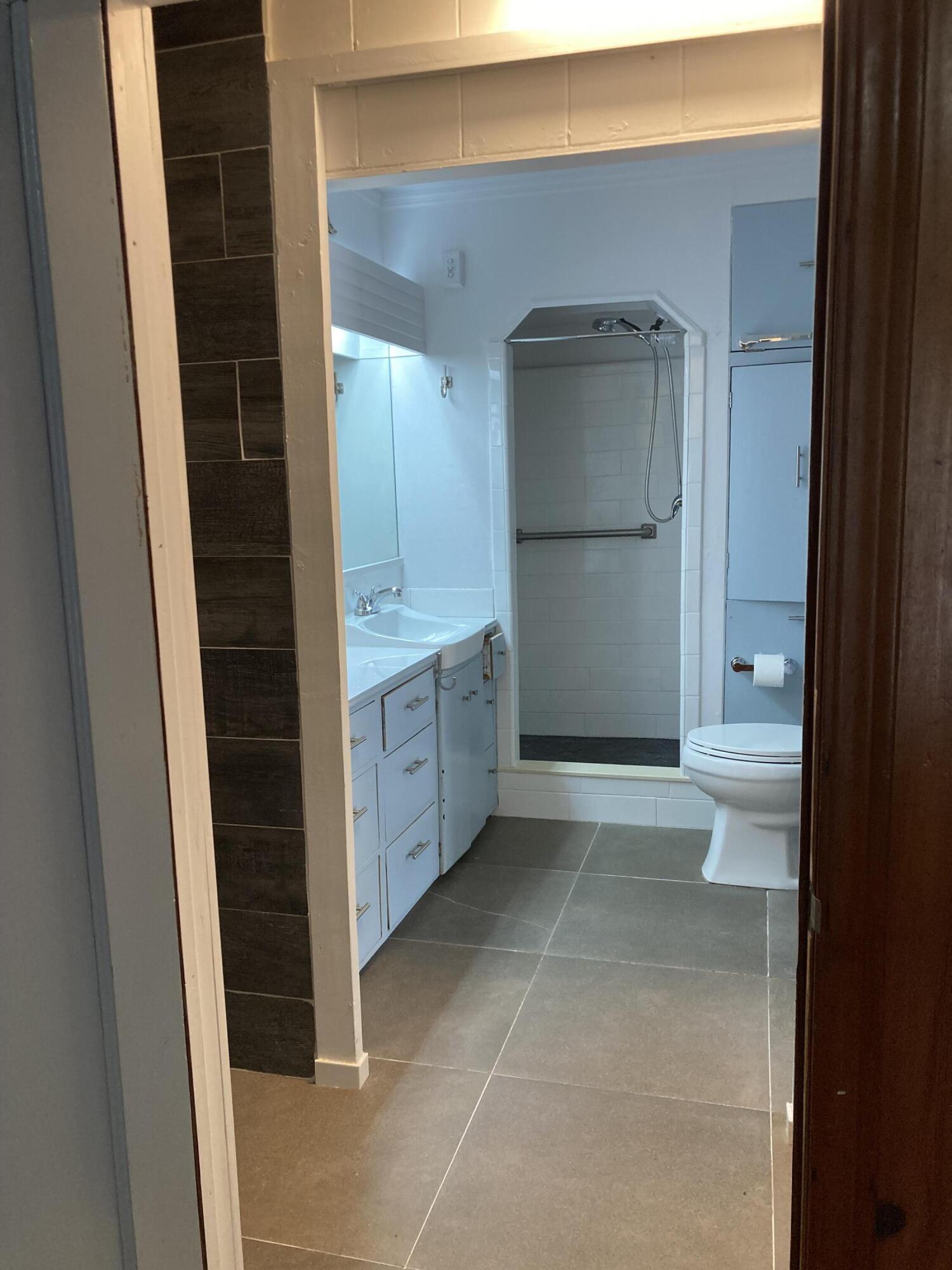 NORTHWOOD - Residential Lease