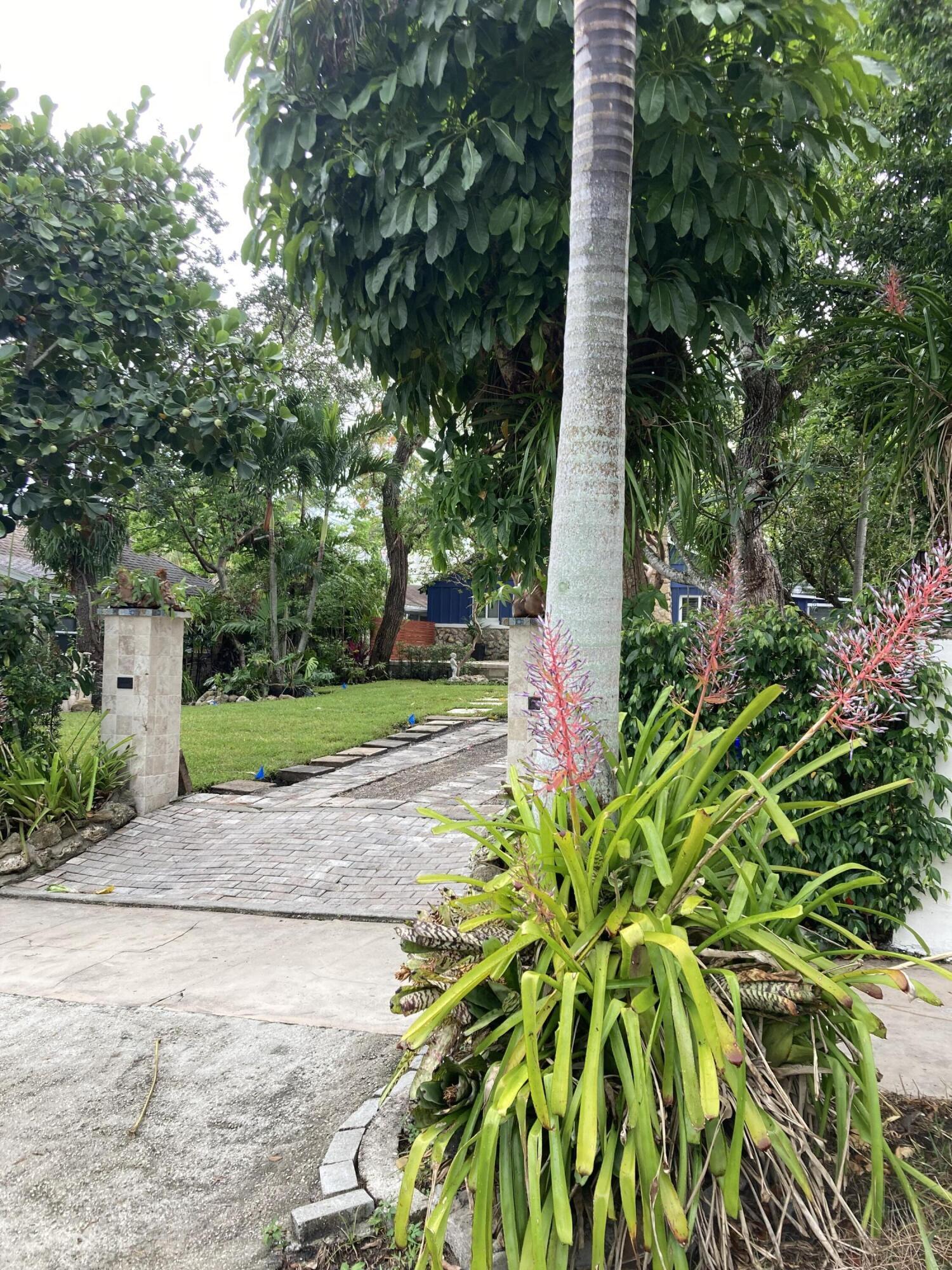 NORTHWOOD - Residential Lease