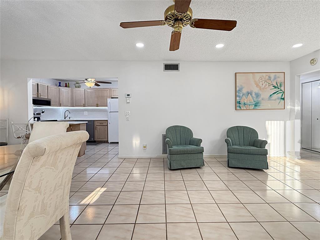 Pine Ridge Condo 03 South - Residential Lease