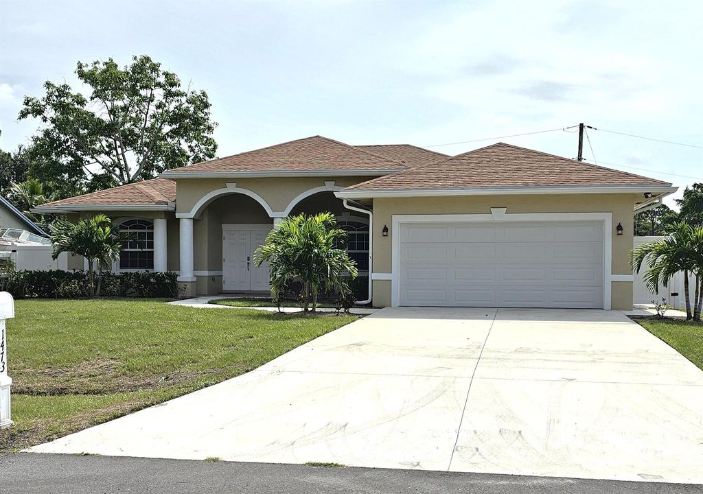 Photo of 1473 SE Morrow Street, Port Saint Lucie, FL 34983 (MLS # R11013153)