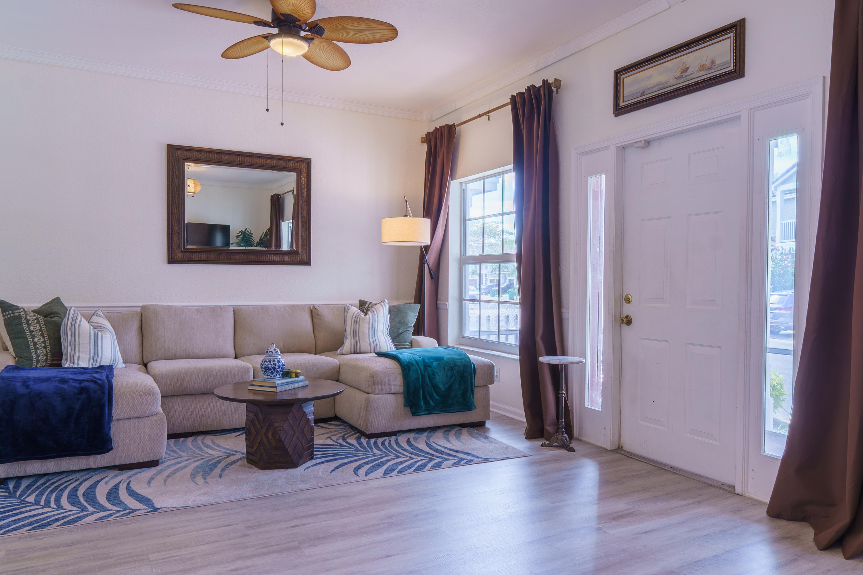 KENSINGTON MANOR - Residential