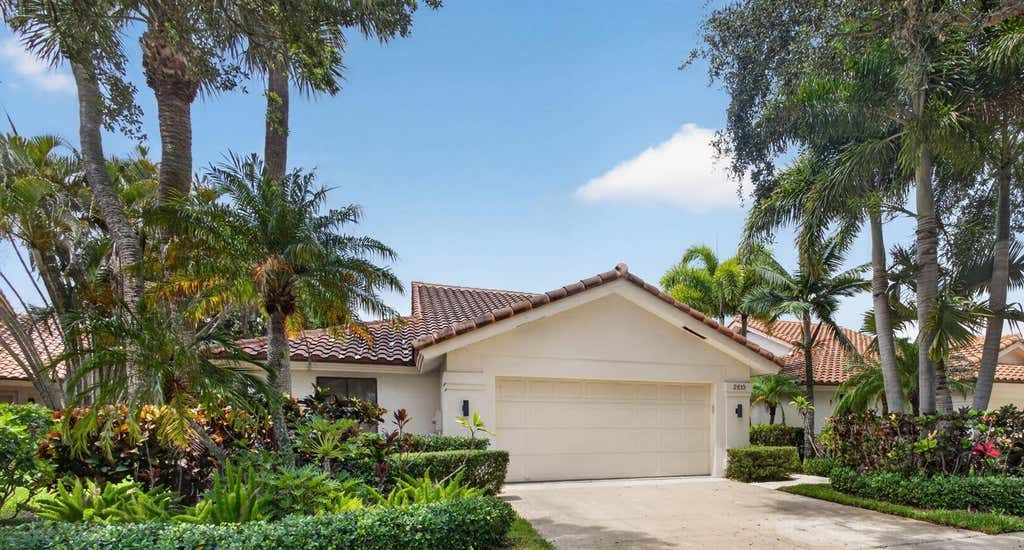 Photo of 2613 Mohawk Circle, West Palm Beach, FL 33409 (MLS # B26048969)