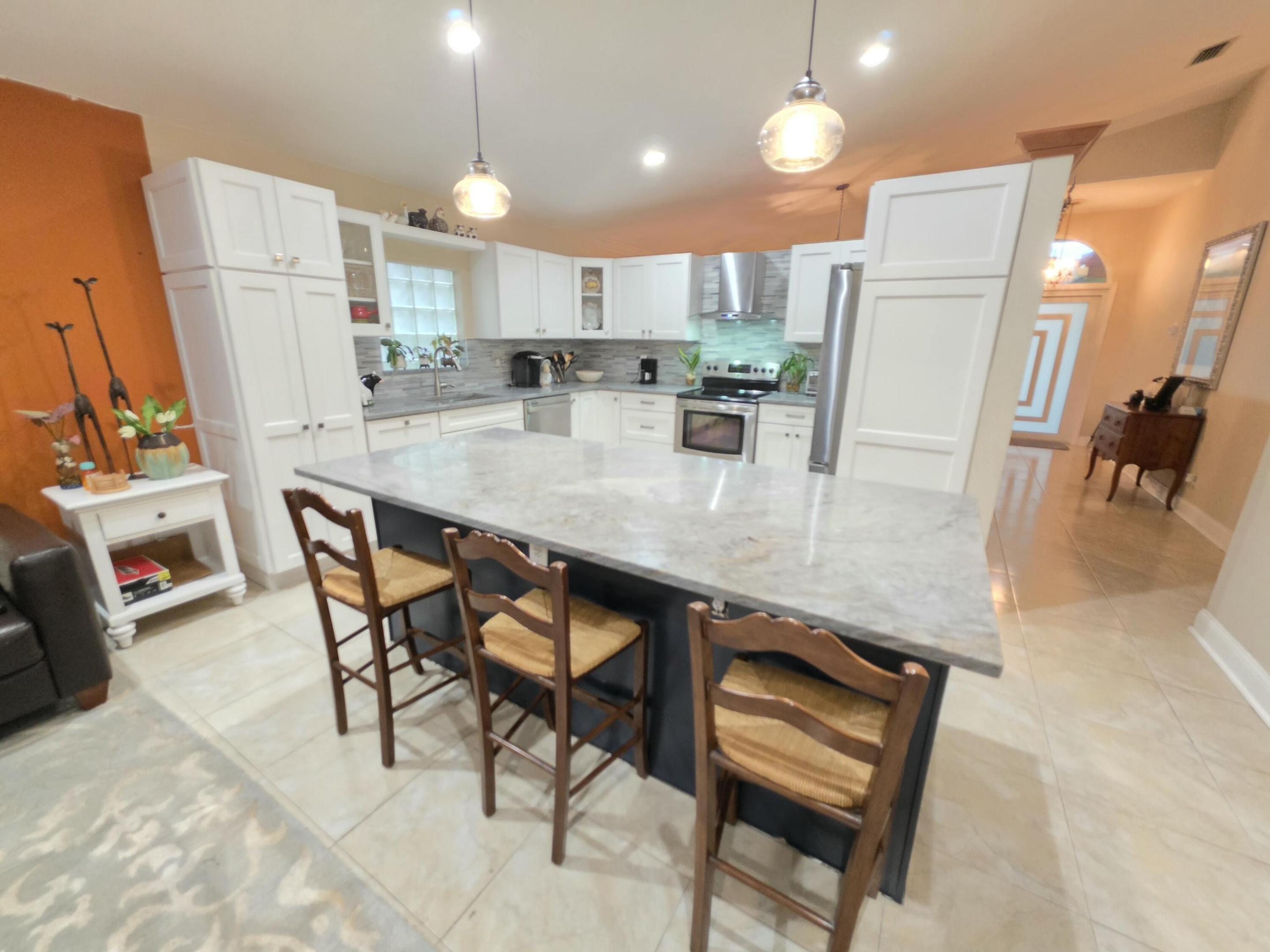 Properties 7172 CATALINA Way