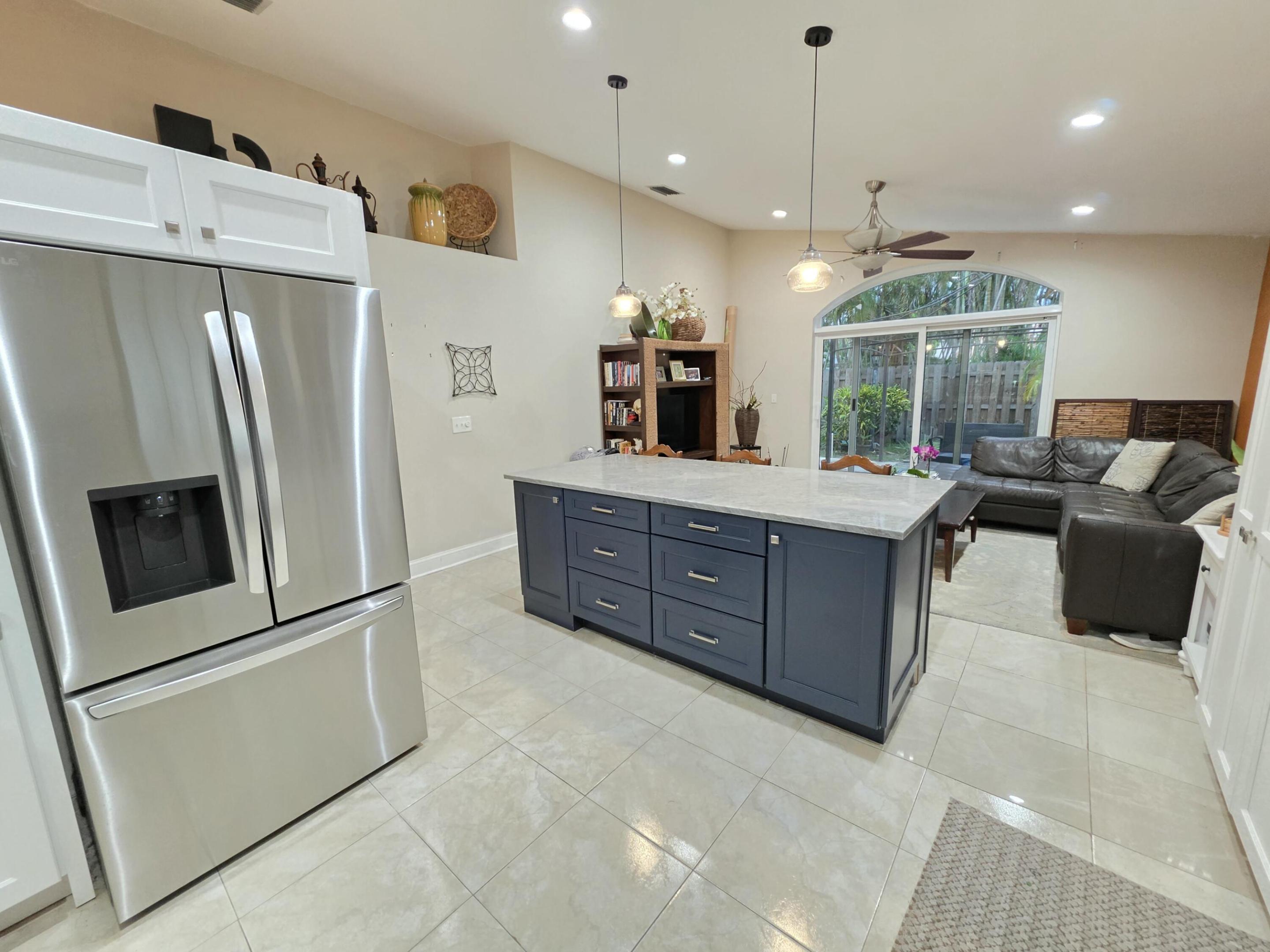 Properties 7172 CATALINA Way