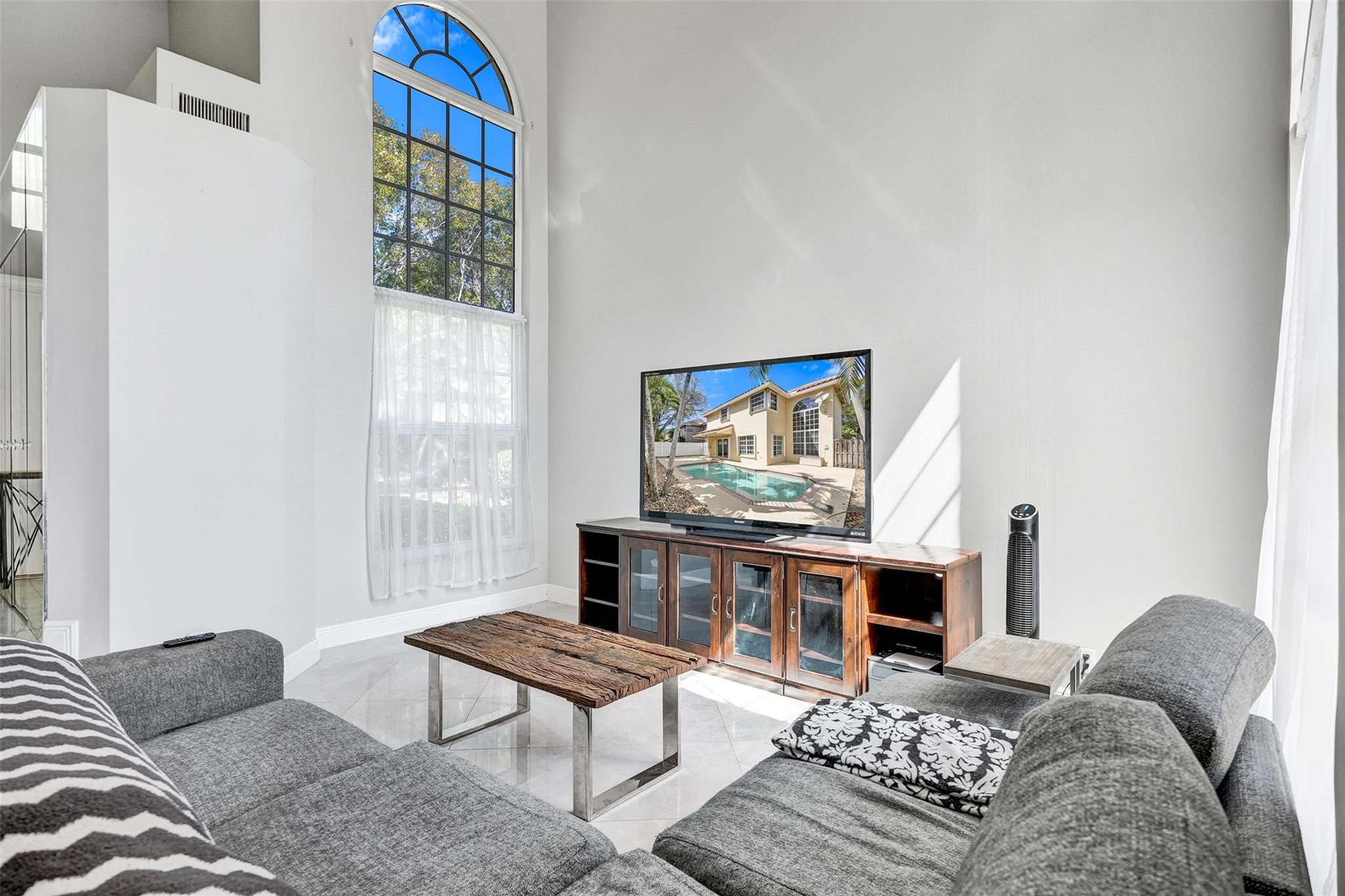 Embassy Lakes Ph II 141-4 - Residential