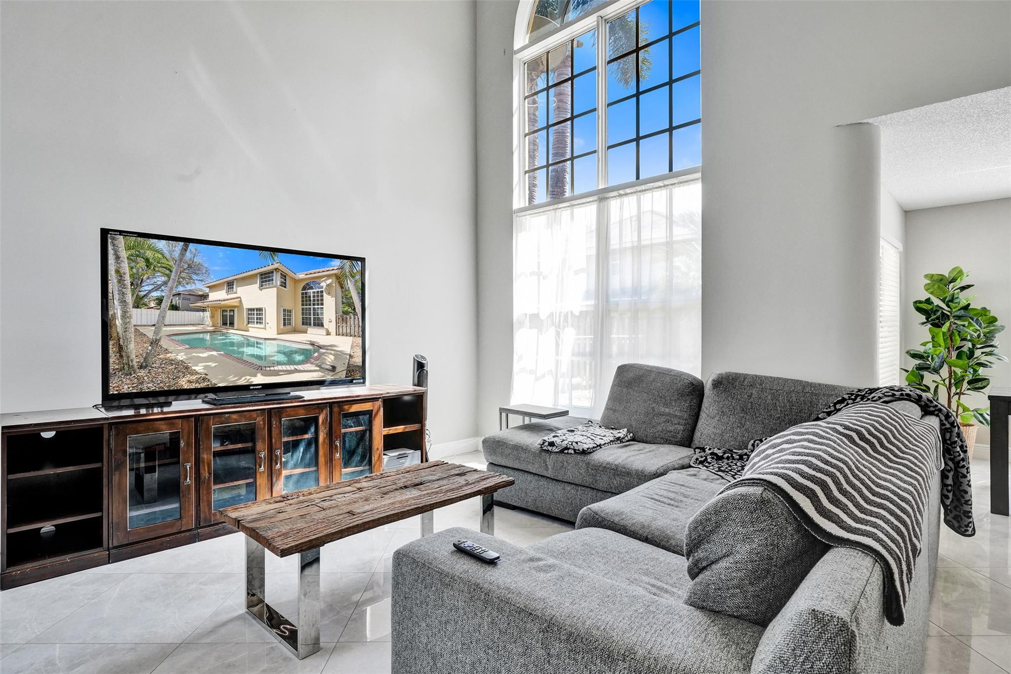 Embassy Lakes Ph II 141-4 - Residential