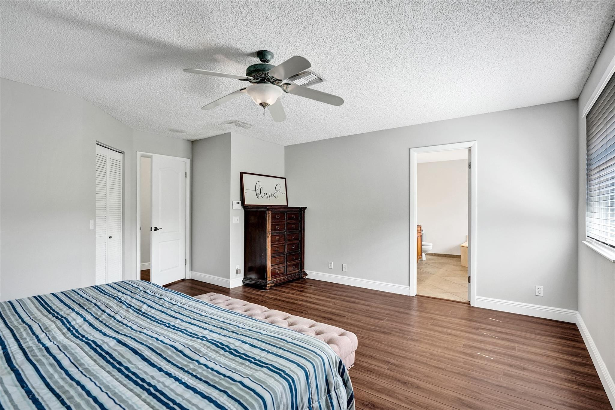 Embassy Lakes Ph II 141-4 - Residential