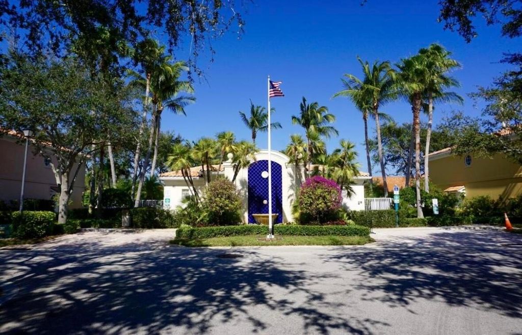 Photo of 63 Tall Oaks Circle, Tequesta, FL 33469 (MLS # R11133116)