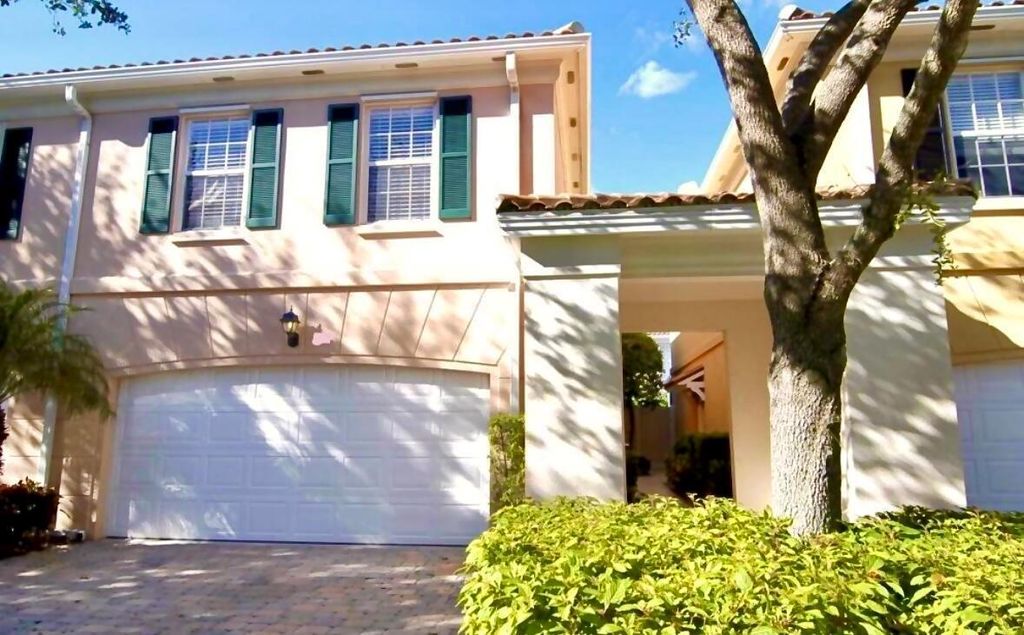 Photo of 63 Tall Oaks Circle, Tequesta, FL 33469 (MLS # R11133116)