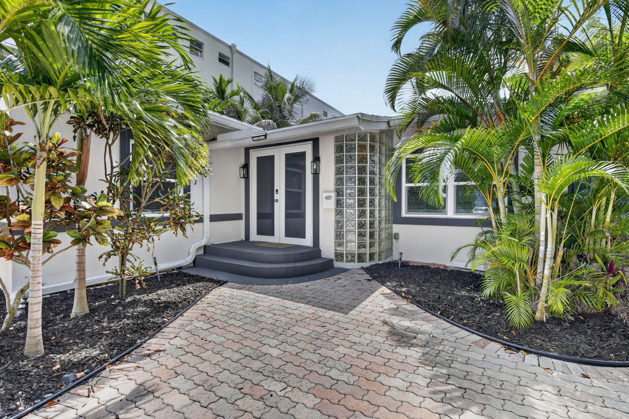 615 NE 13TH Avenue
