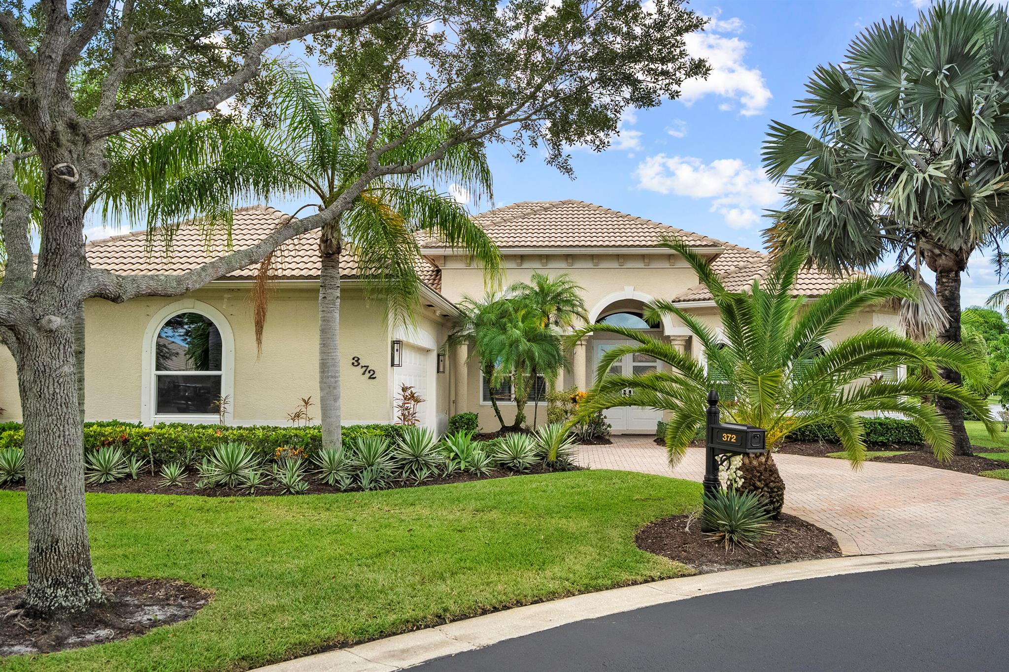 SAWGRASS LAKES PHASE 4 - Residential