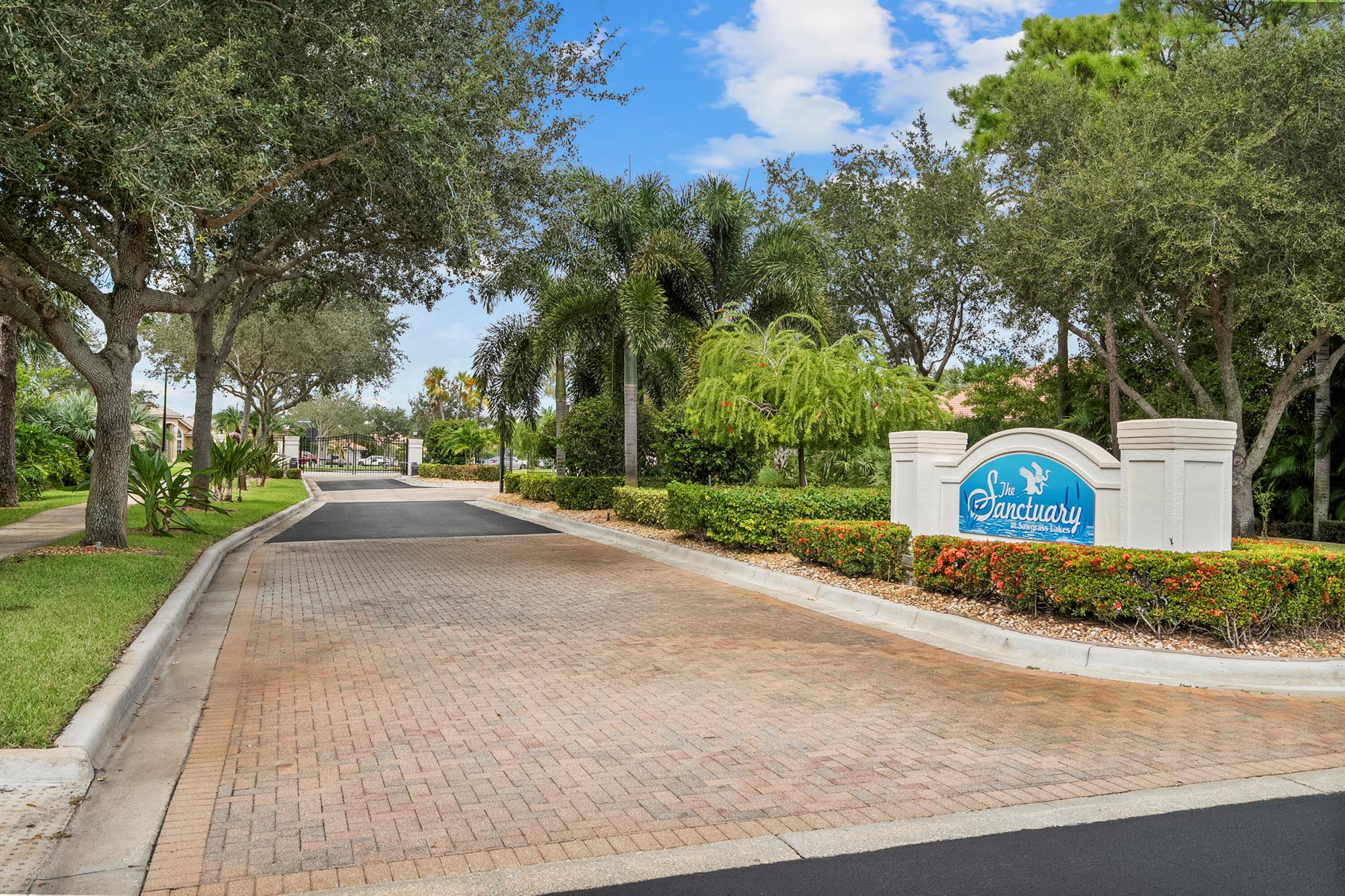 SAWGRASS LAKES PHASE 4 - Residential