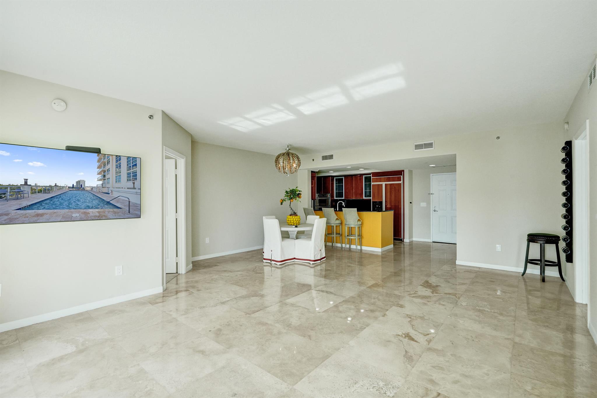 PORT CONDO - Residential