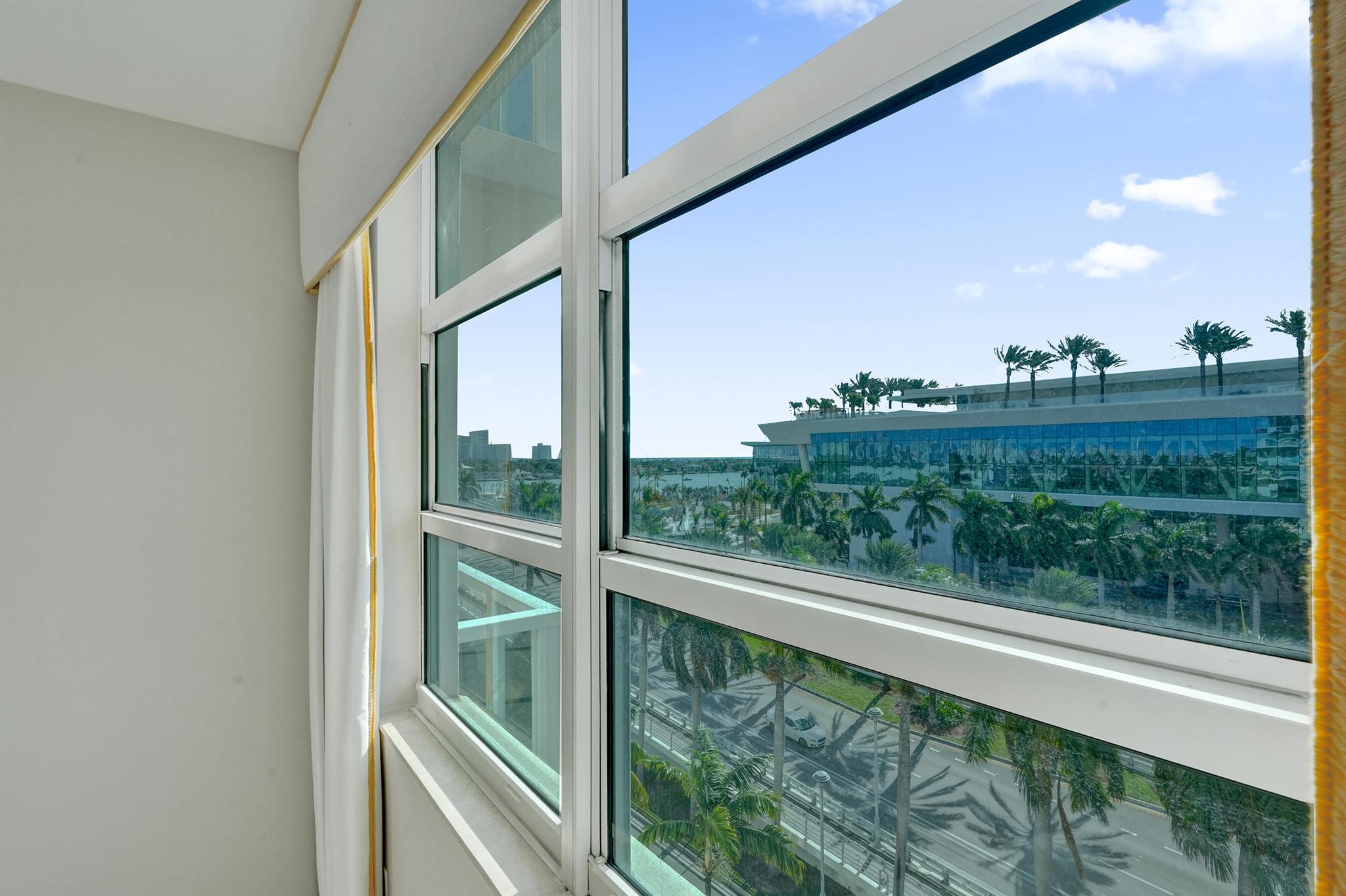 PORT CONDO - Residential