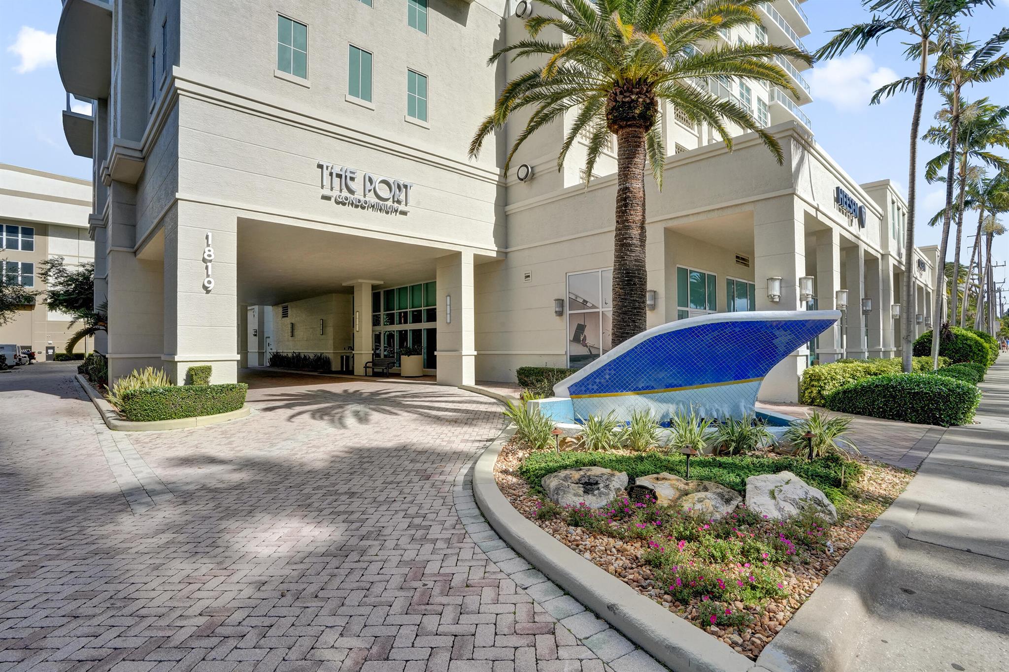 PORT CONDO - Residential