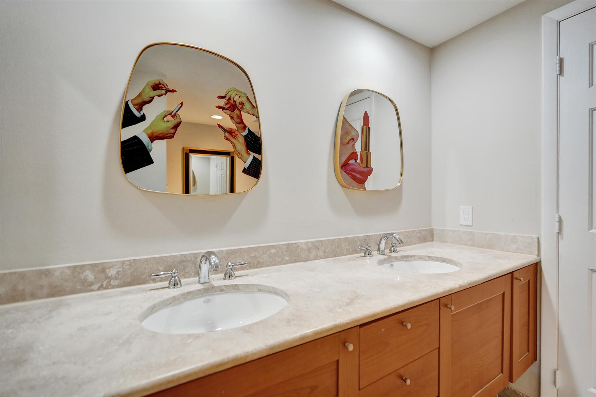 PORT CONDO - Residential