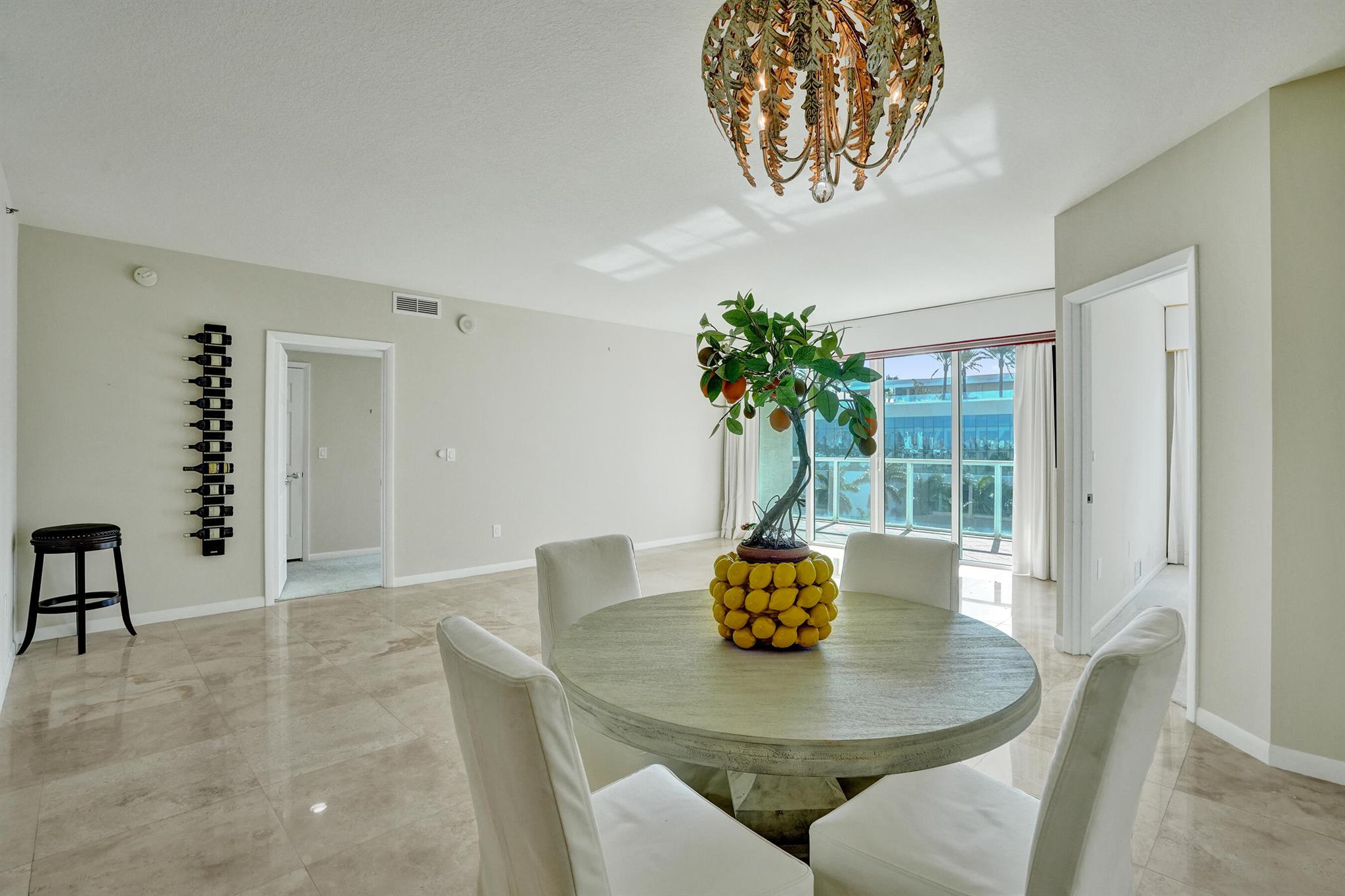 PORT CONDO - Residential