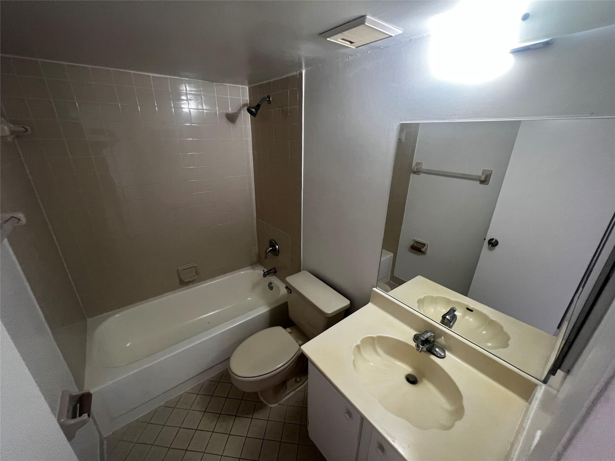 Lake Pointe Condo Four - Residential Lease