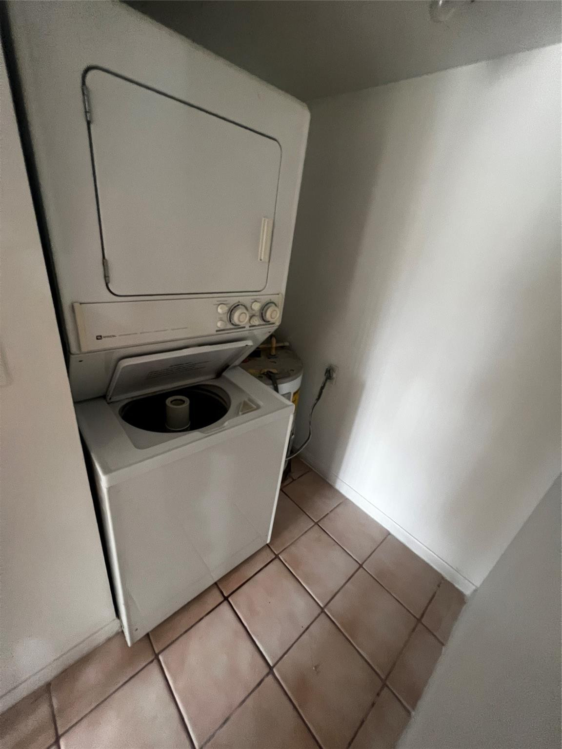 Lake Pointe Condo Four - Residential Lease