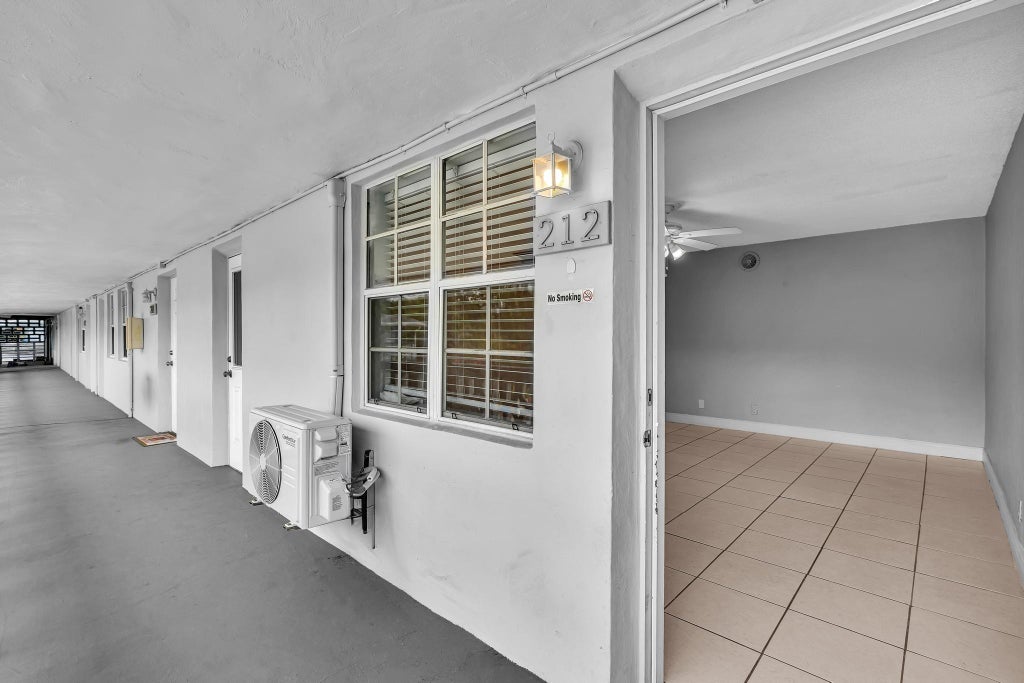 Photo of 626 SW 14TH Avenue #212, Fort Lauderdale, FL 33312 (MLS # B26054526)