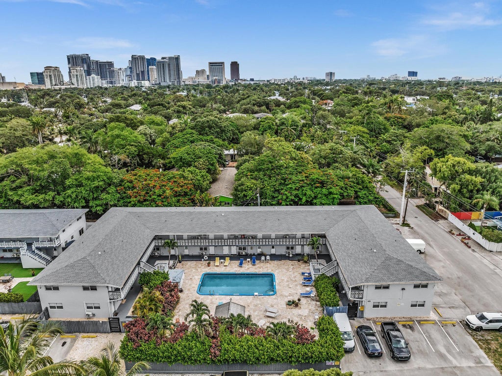 Photo of 626 SW 14TH Avenue #212, Fort Lauderdale, FL 33312 (MLS # B26054526)