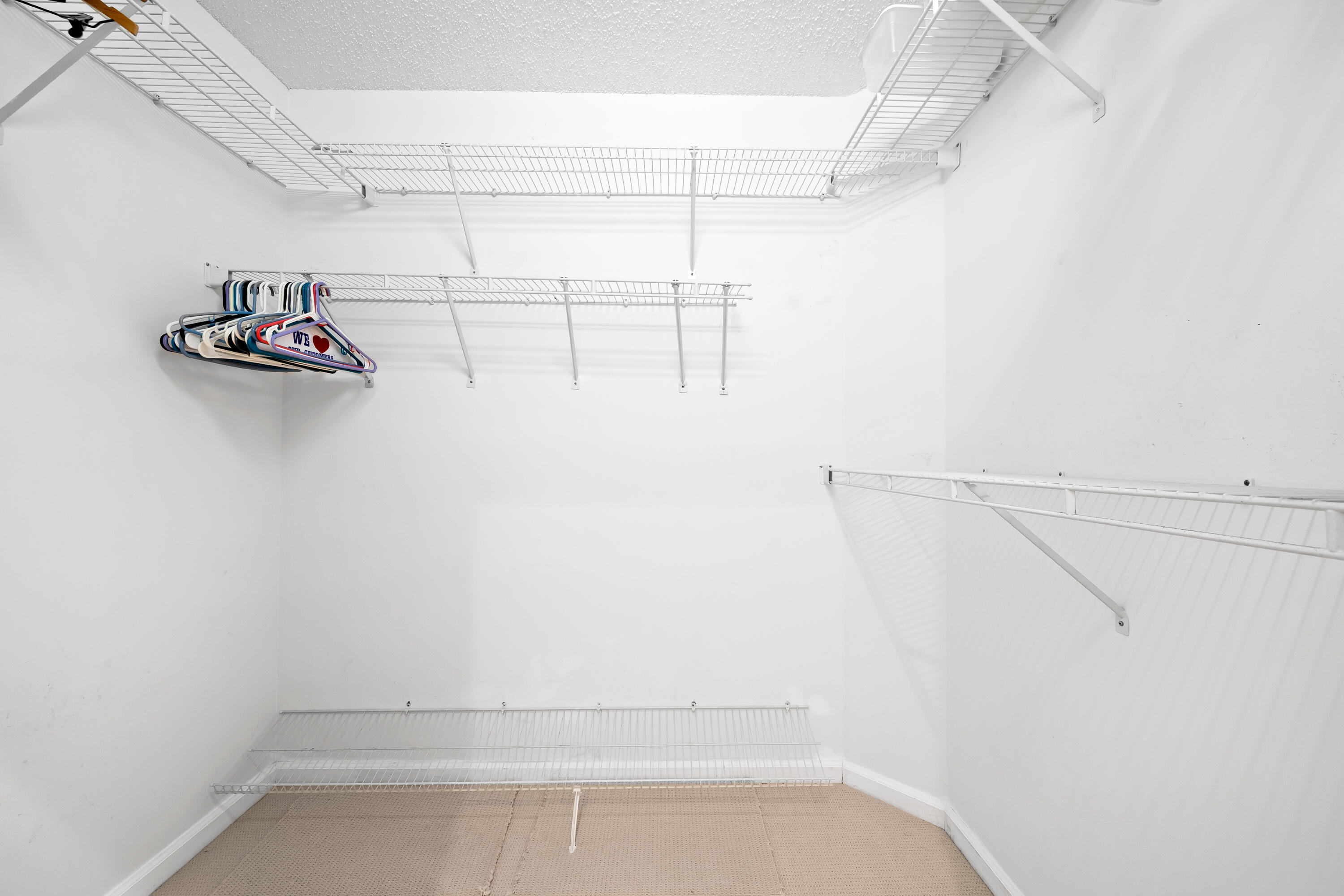 ABERDEEN 17 - Residential