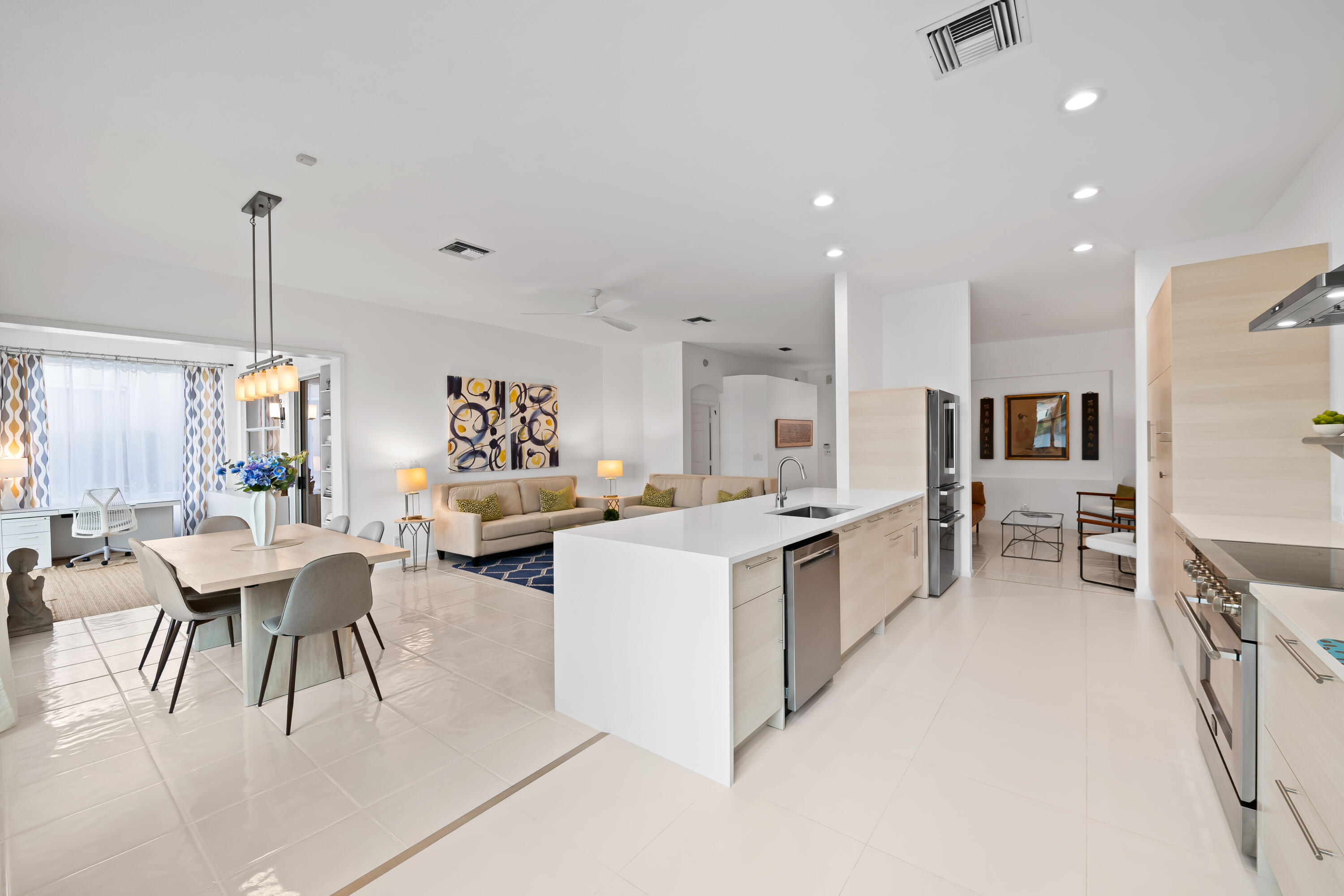 7825 Aberdeen Lakes Drive