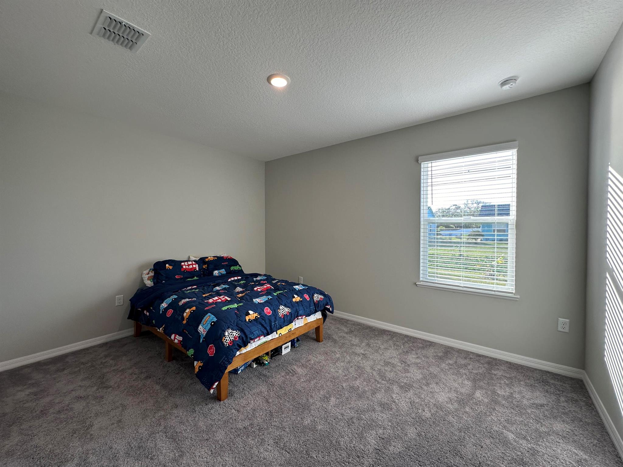 VERO LAKE ESTATES UNIT H-1 - Residential