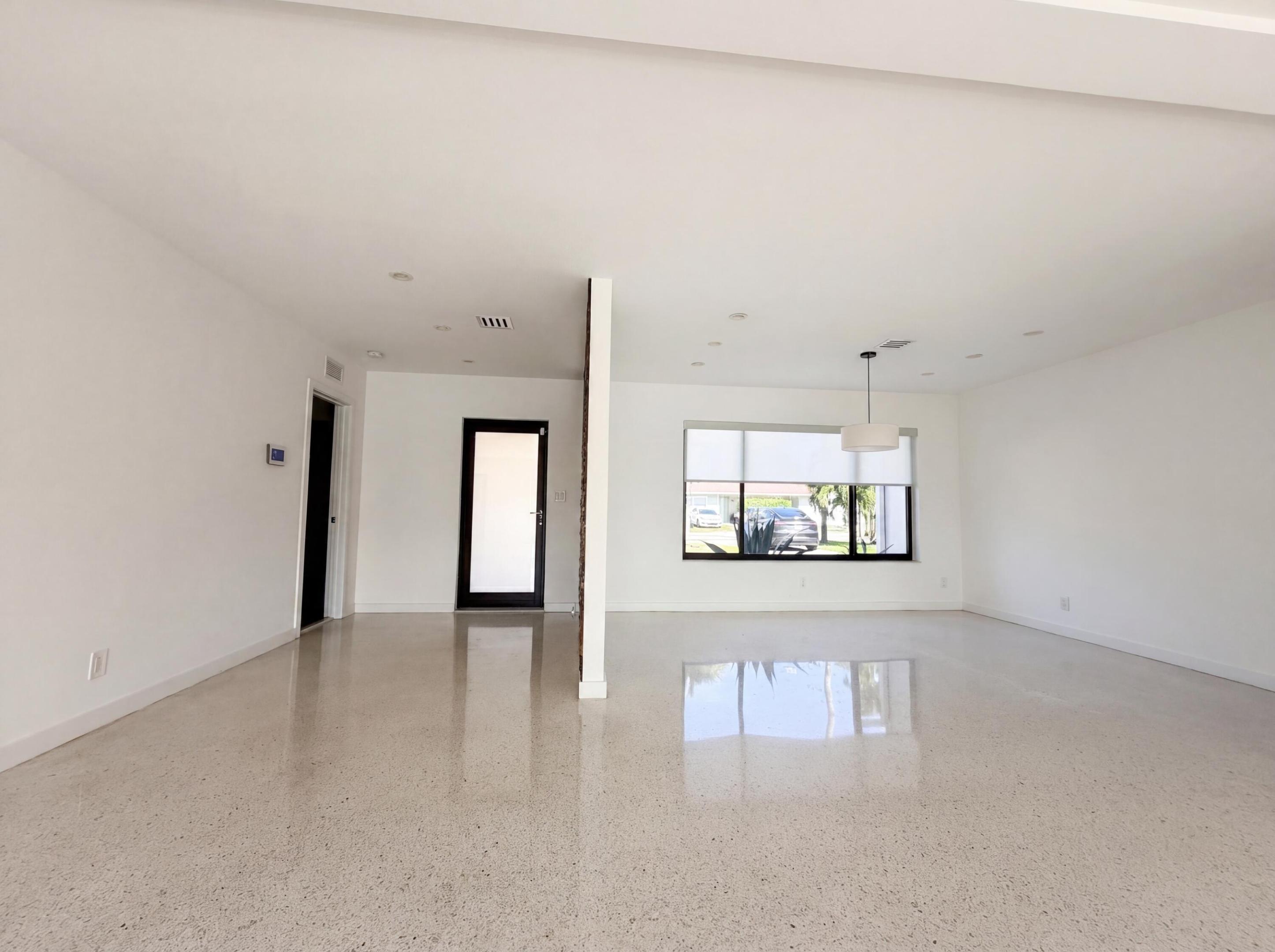 LAUDER-GATE 26-48 B - Residential