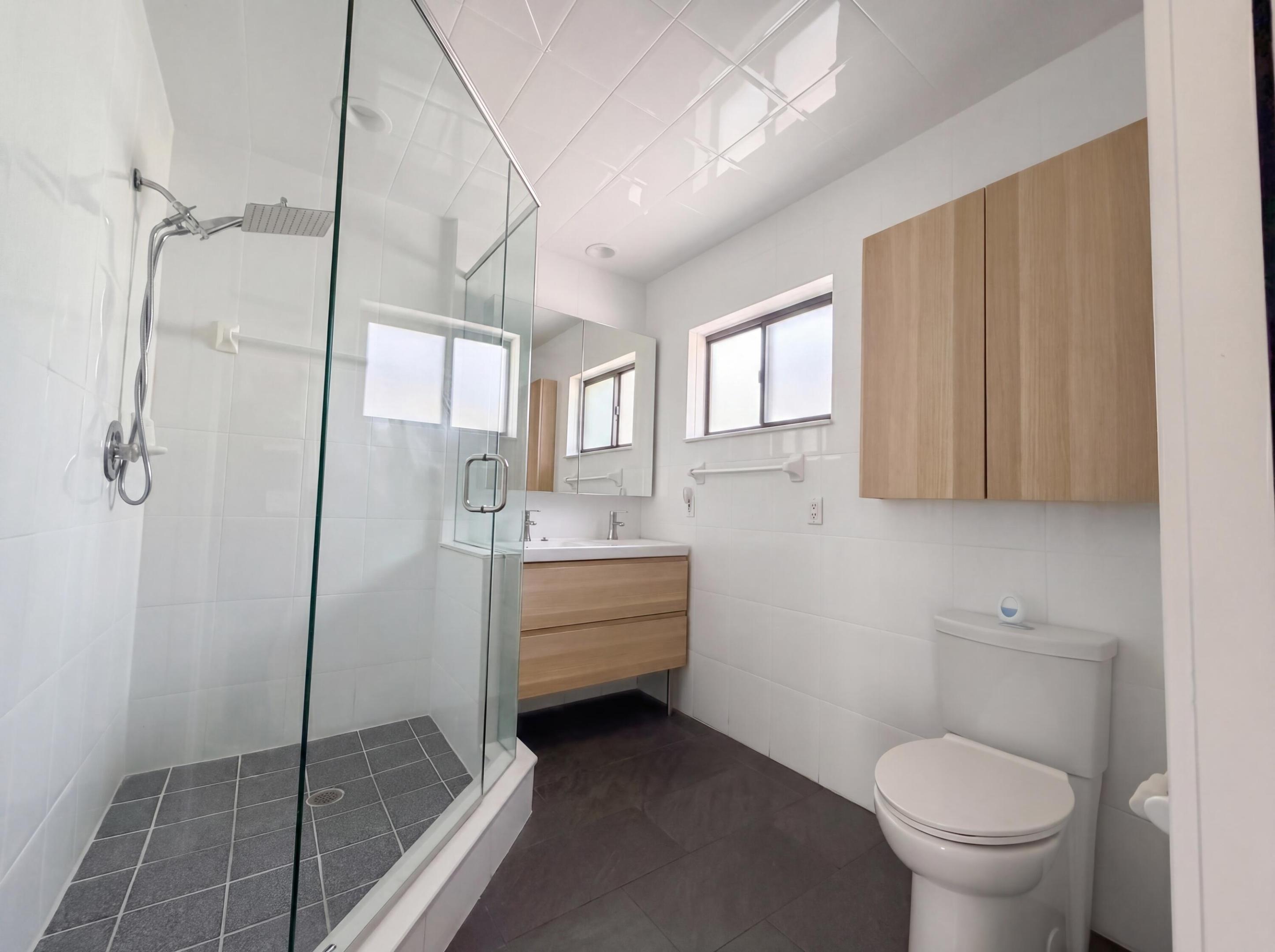 LAUDER-GATE 26-48 B - Residential