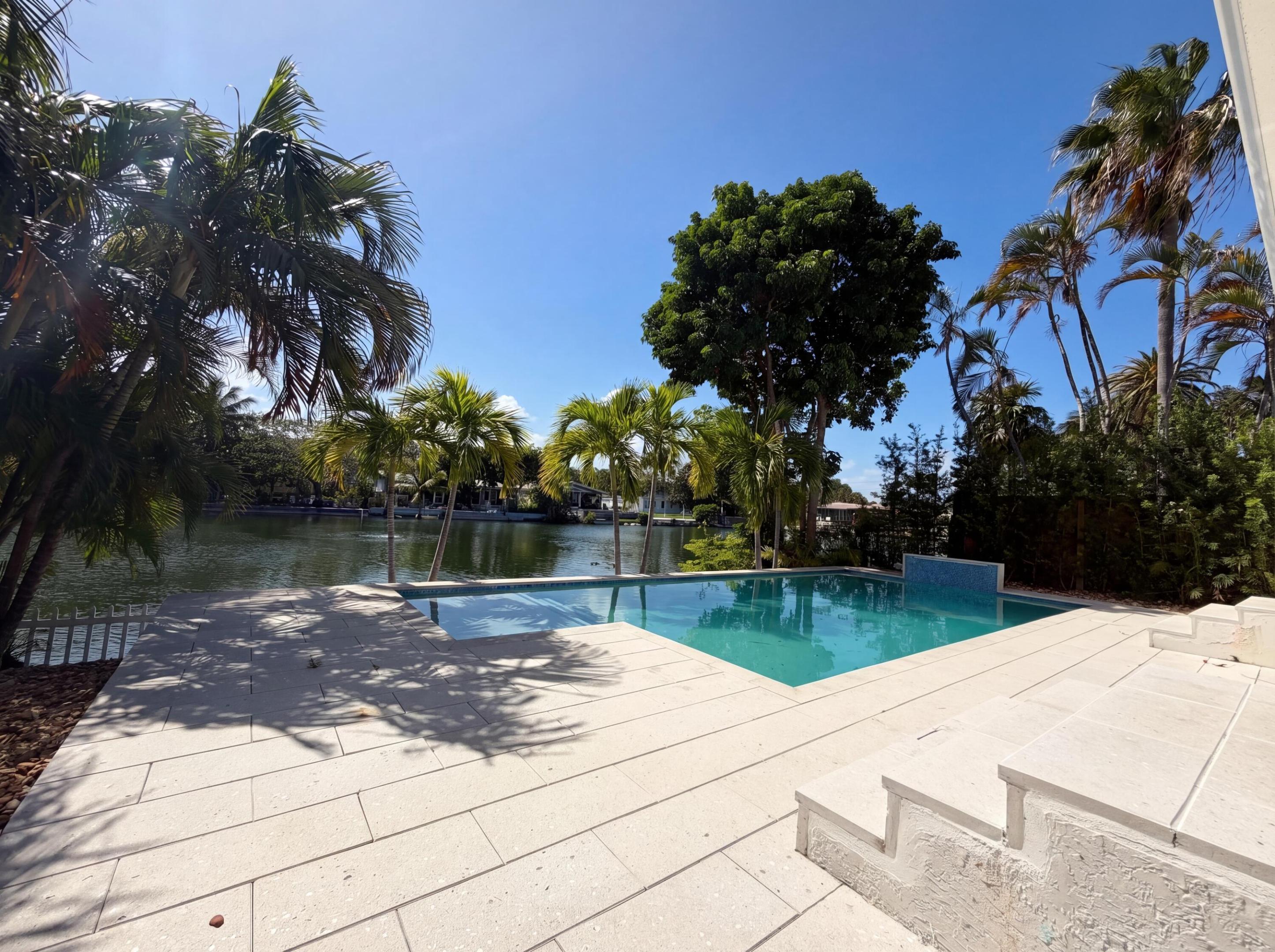 LAUDER-GATE 26-48 B - Residential