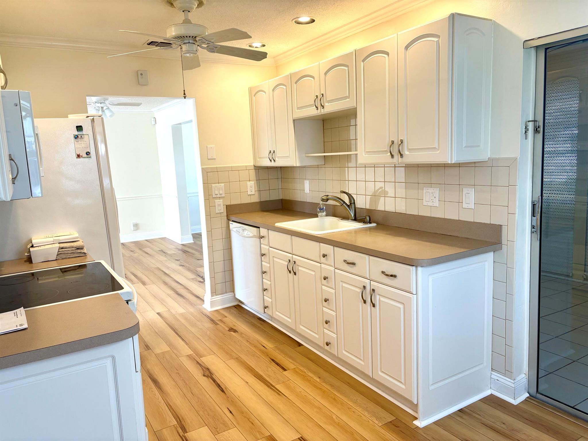 PALM BEACH LEISUREVILLE S - Residential Lease