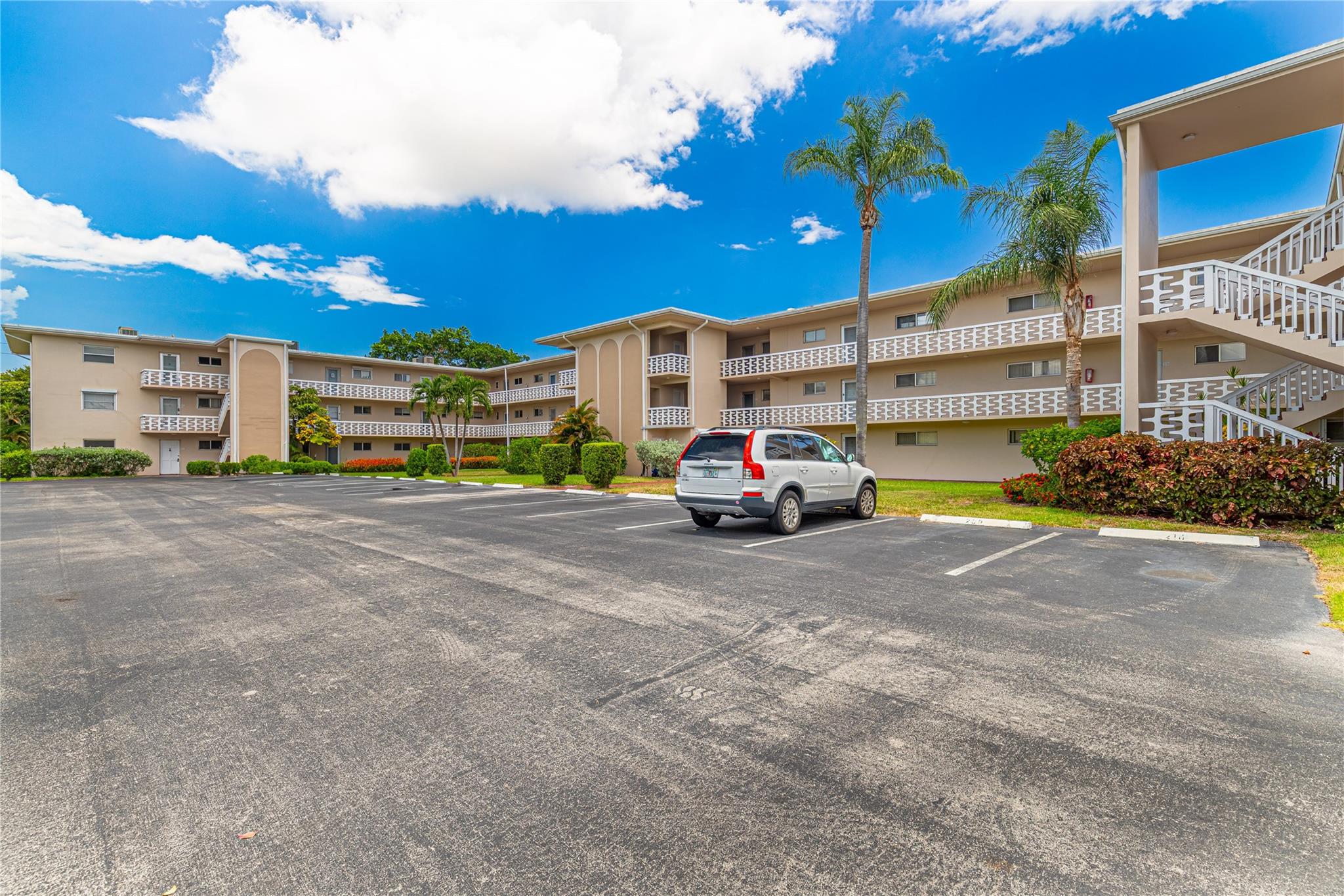 LAKE CLARKE GARDENS CONDO - Residential