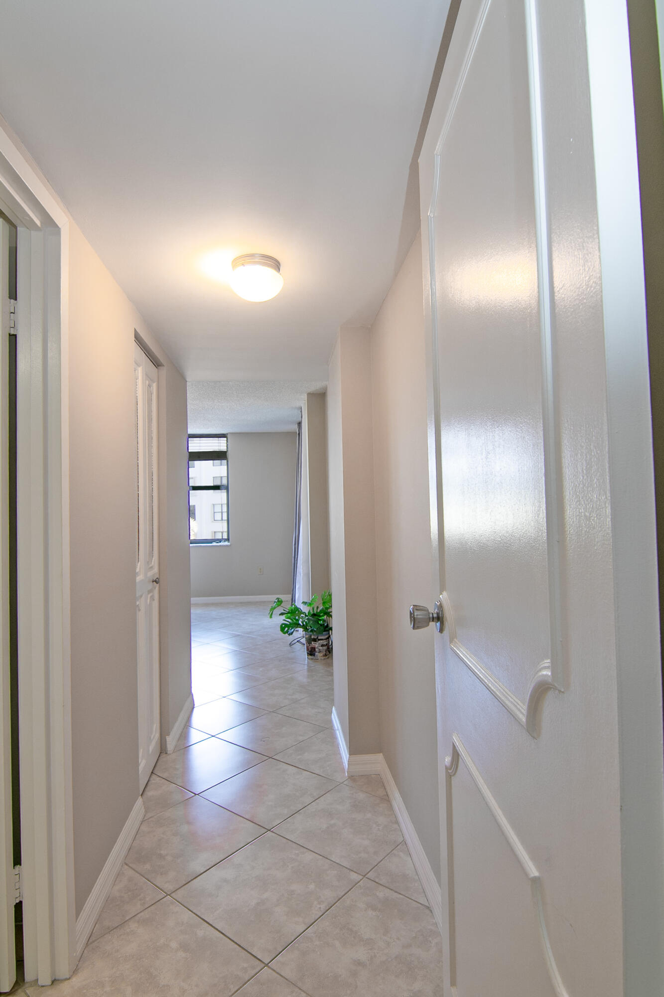 PALM BEACH HARBOUR CLUB - Residential Lease