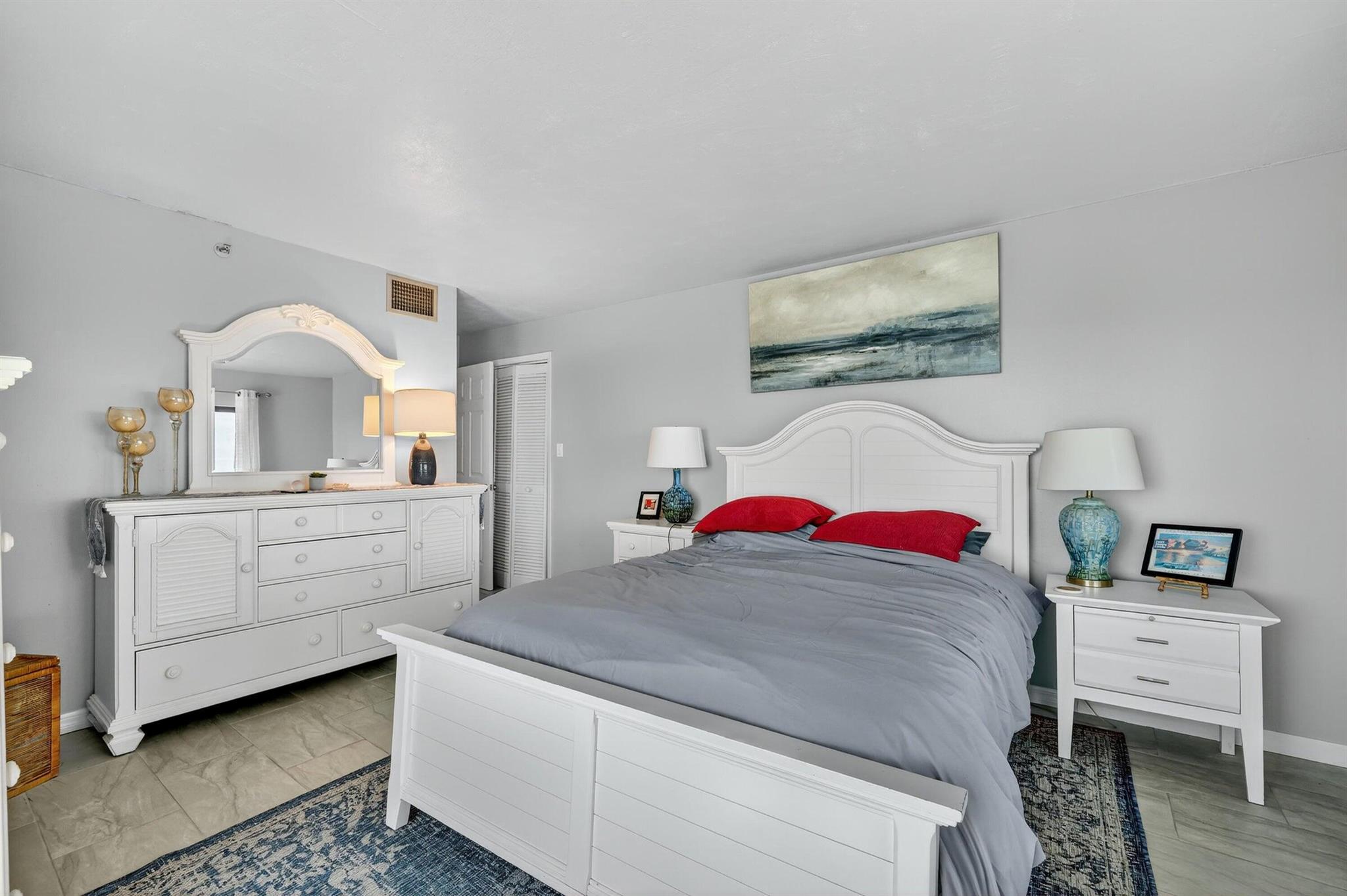 SEA POINTE TOWERS OF FORT - Residential Lease