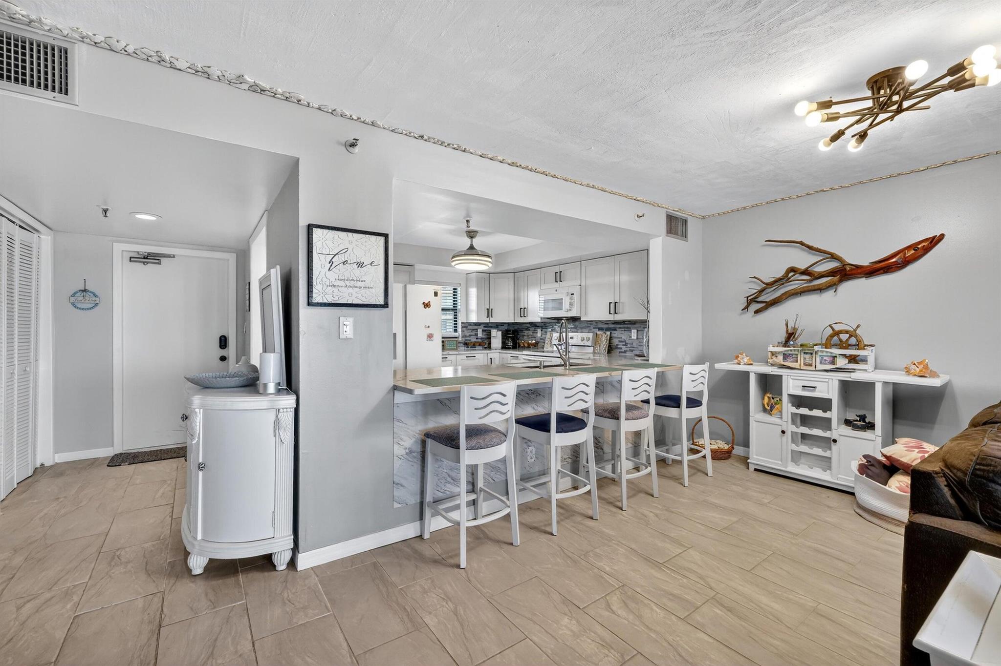 SEA POINTE TOWERS OF FORT - Residential Lease