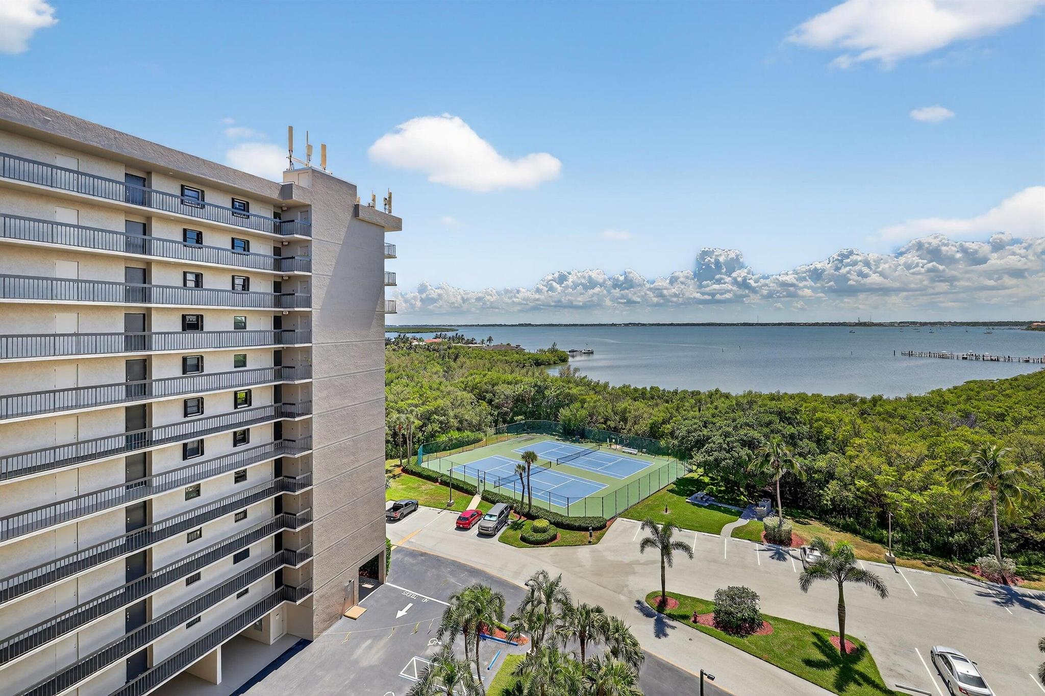 SEA POINTE TOWERS OF FORT - Residential Lease