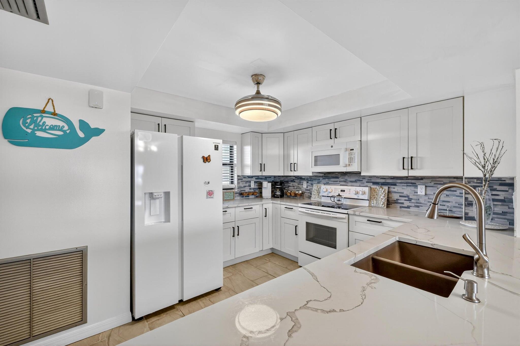 SEA POINTE TOWERS OF FORT - Residential Lease