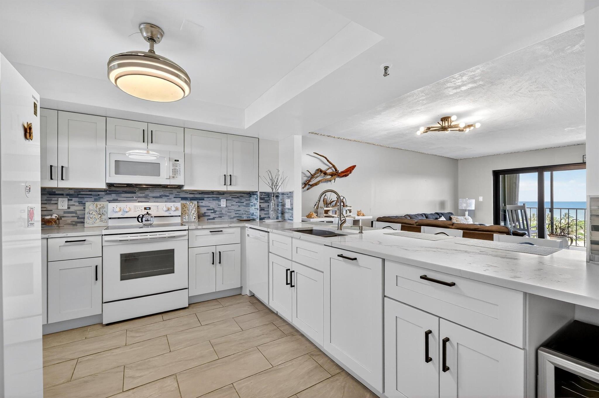 SEA POINTE TOWERS OF FORT - Residential Lease