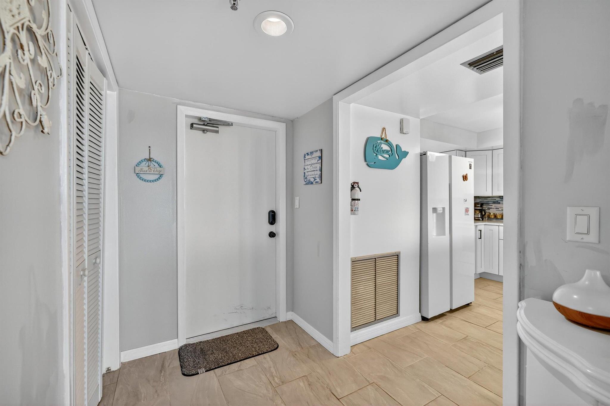 SEA POINTE TOWERS OF FORT - Residential Lease