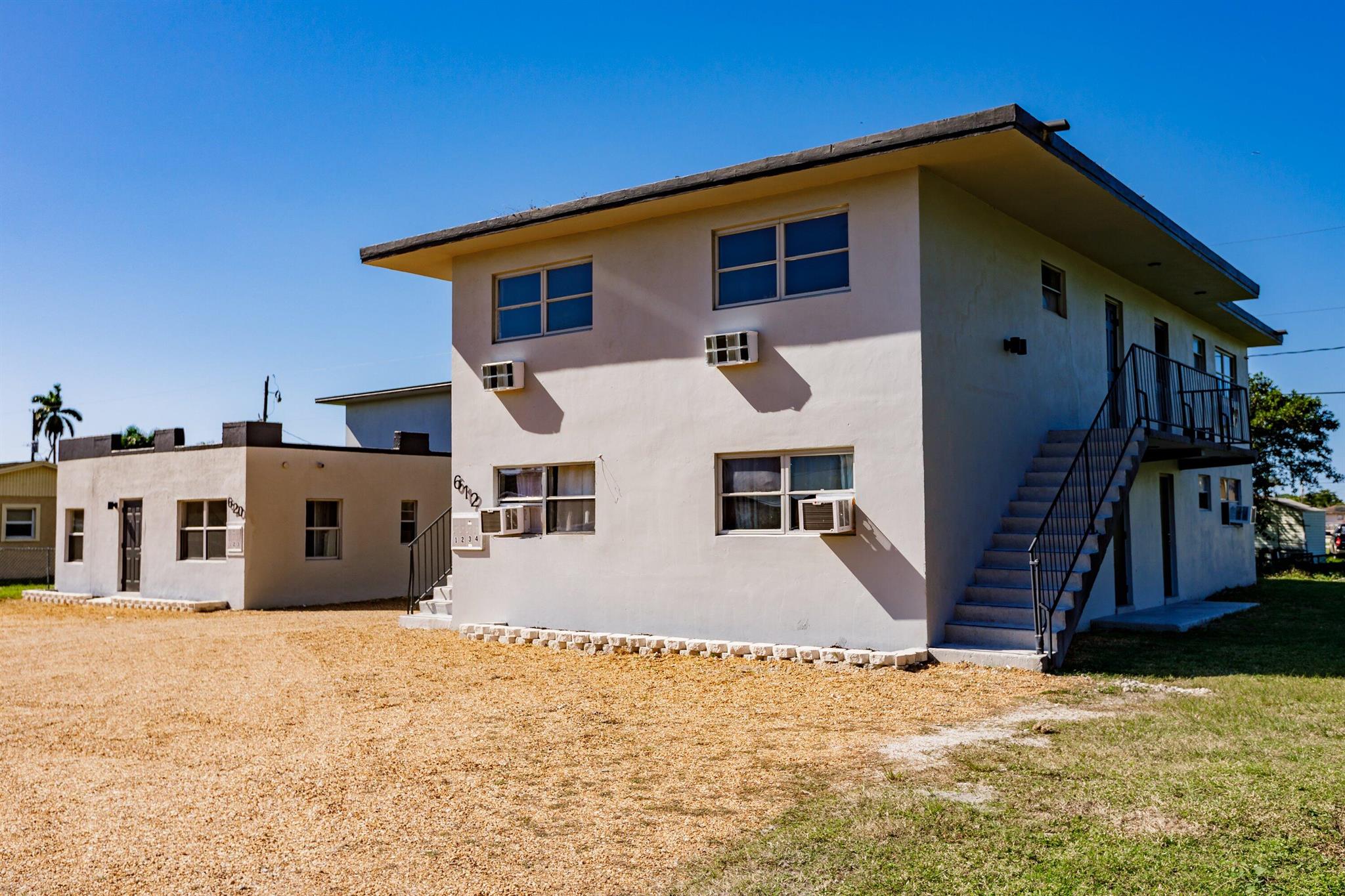 612 SW 6th Street 1