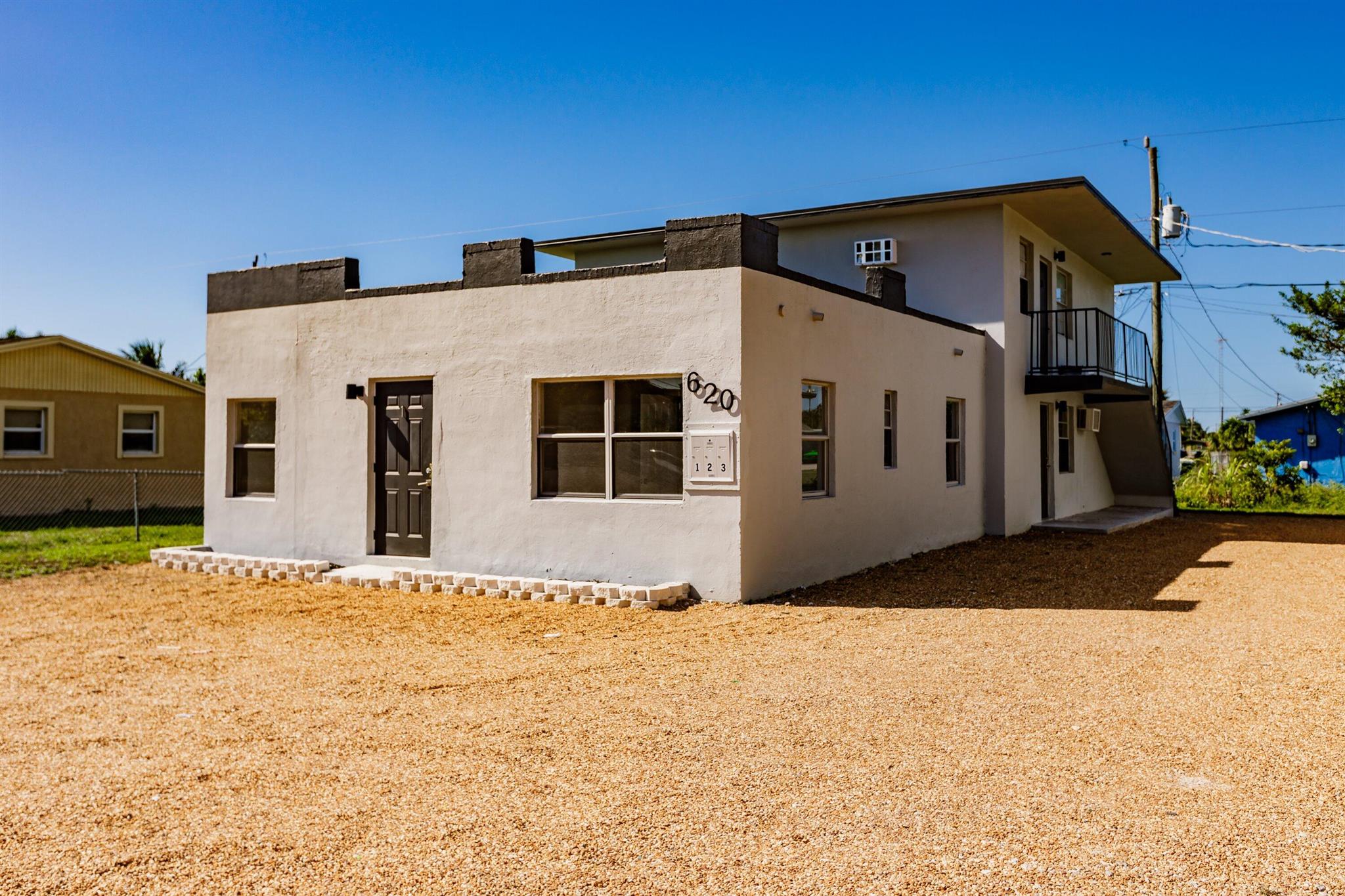612 SW 6th Street 1