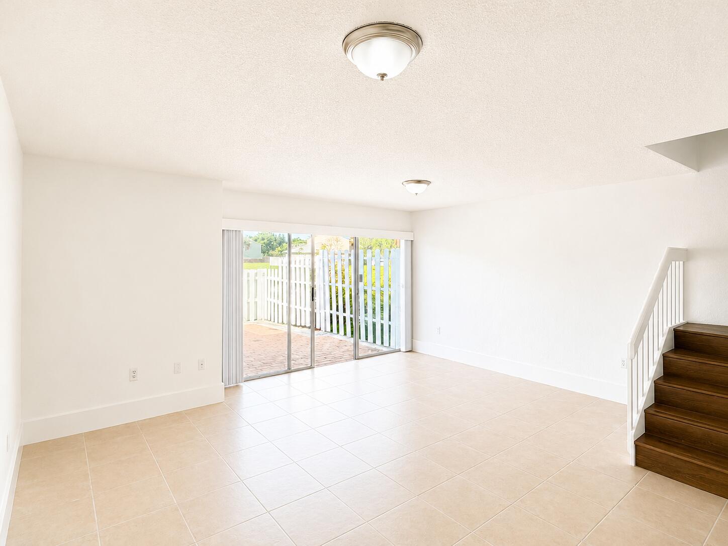 CRYSTAL VIEW TOWNHOMES - Residential Lease