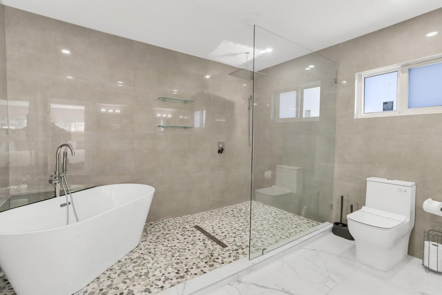 LAUDER GATE ISLES - Residential Lease