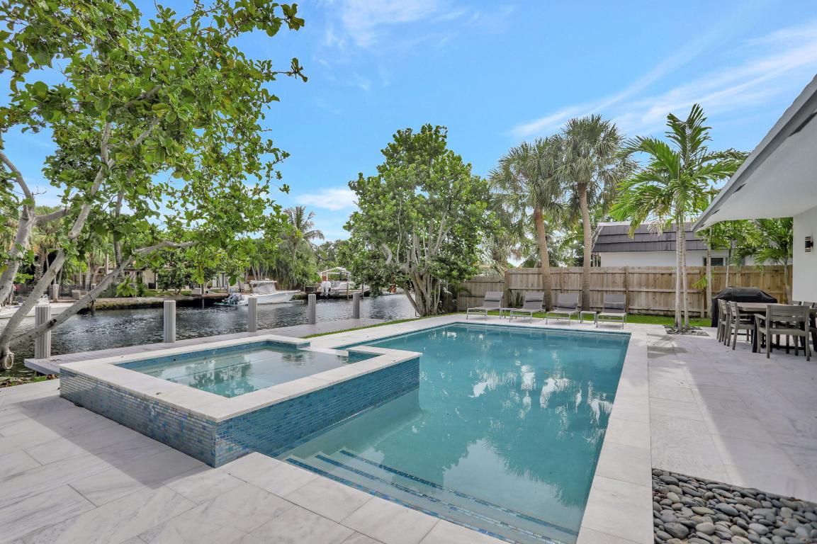 LAUDER GATE ISLES - Residential Lease