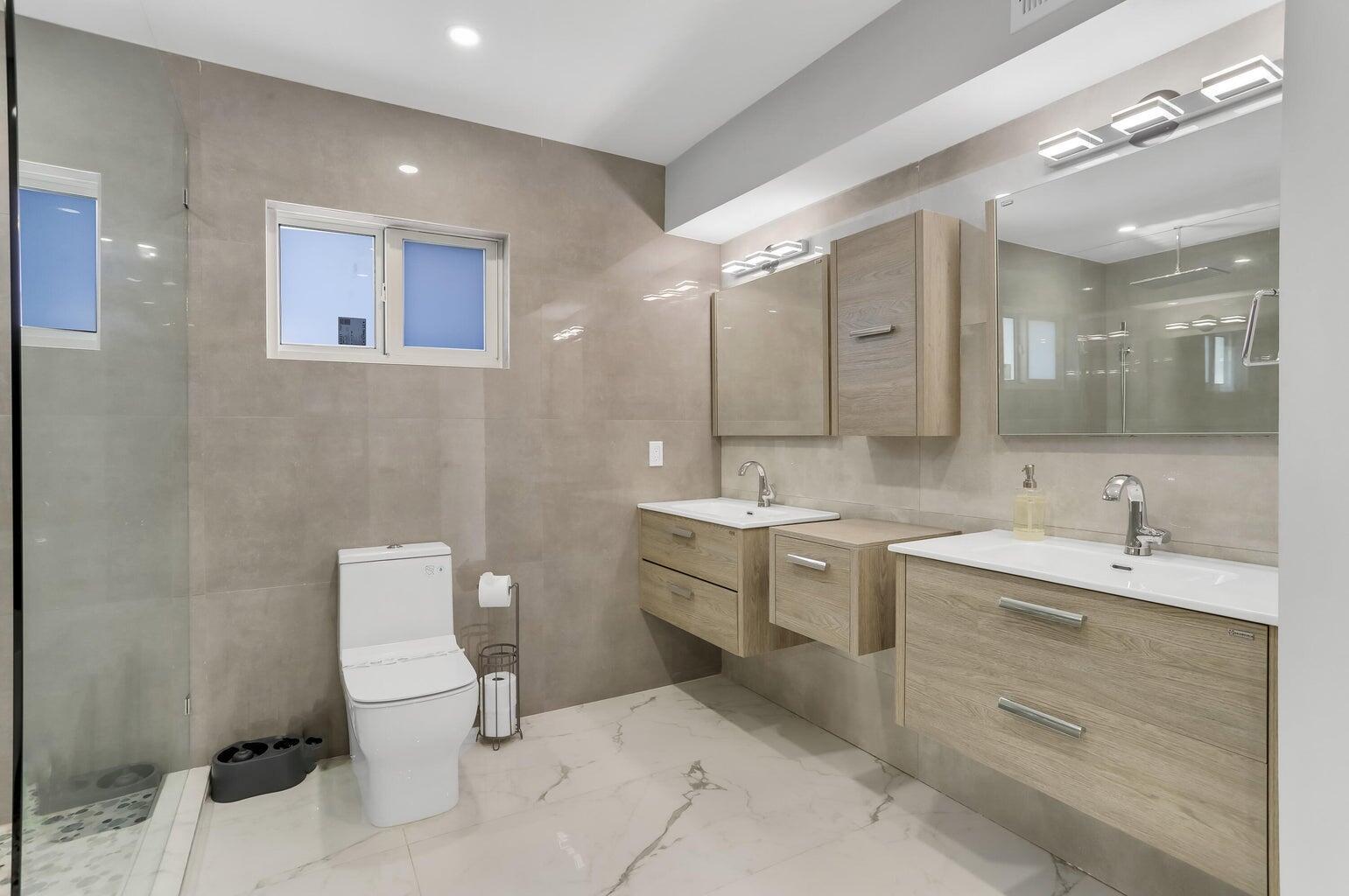 LAUDER GATE ISLES - Residential Lease