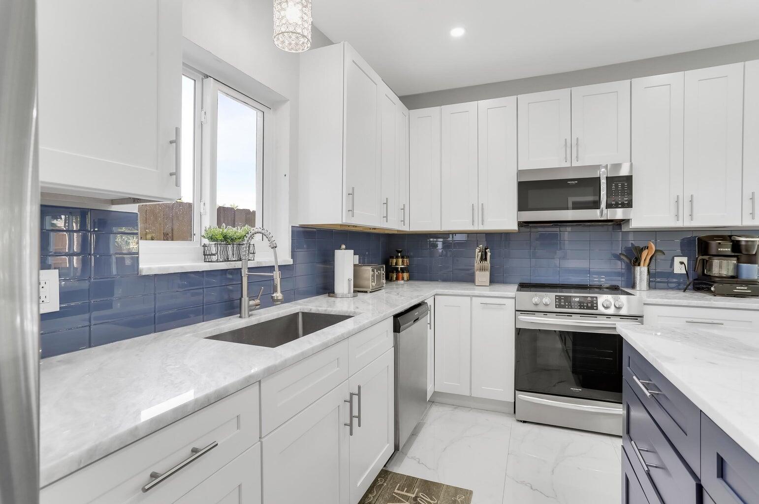 LAUDER GATE ISLES - Residential Lease