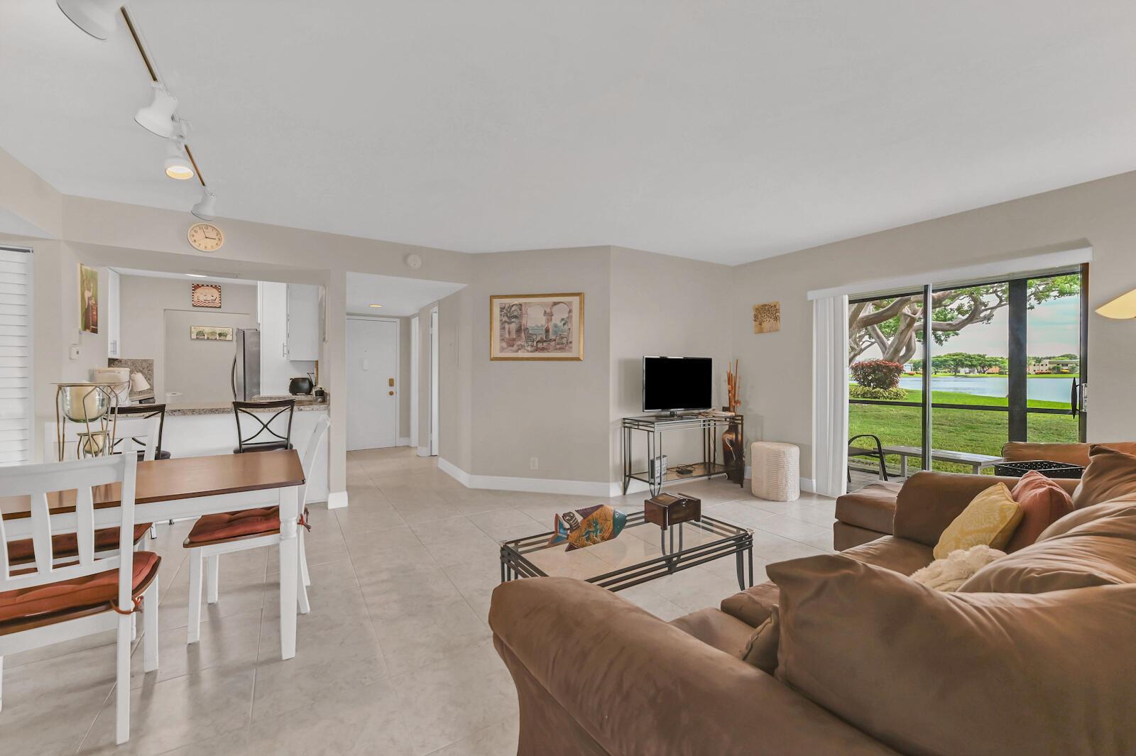 LAKES OF DELRAY - Residential Lease