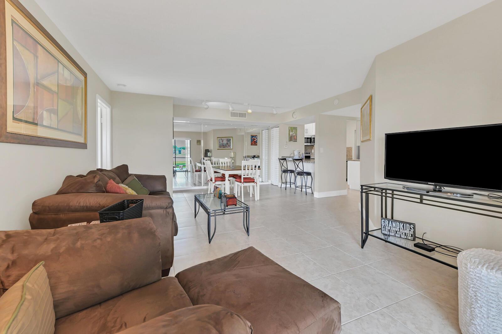 LAKES OF DELRAY - Residential Lease