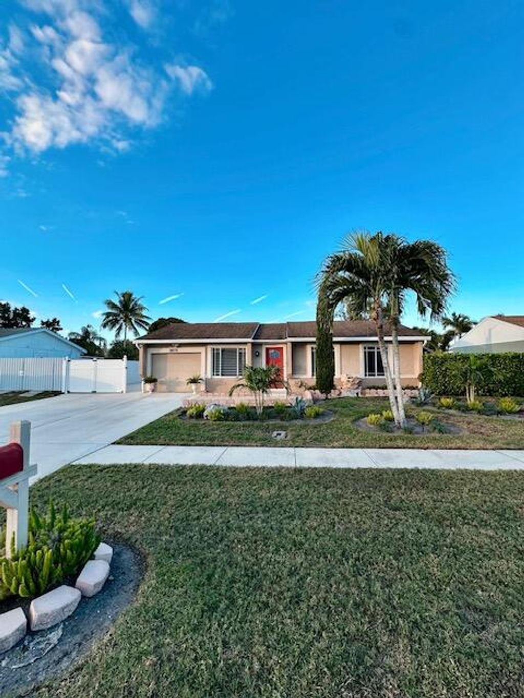 Photo of 10079 Yeoman Lane, Royal Palm Beach, FL 33411 (MLS # B26030642)